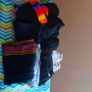 A bundle of LG & xL bathing suit bottoms, 3pairs of LG legging, 1pair sleepshort